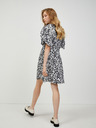Vero Moda Rochie albă și neagră cu flori și mâneci balon VERO MODA Lydia