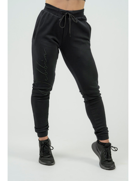 Nebbia Pantaloni de trening NEBBIA Signature INTENSE cu croială lejeră, pentru femei 846 Nebbia